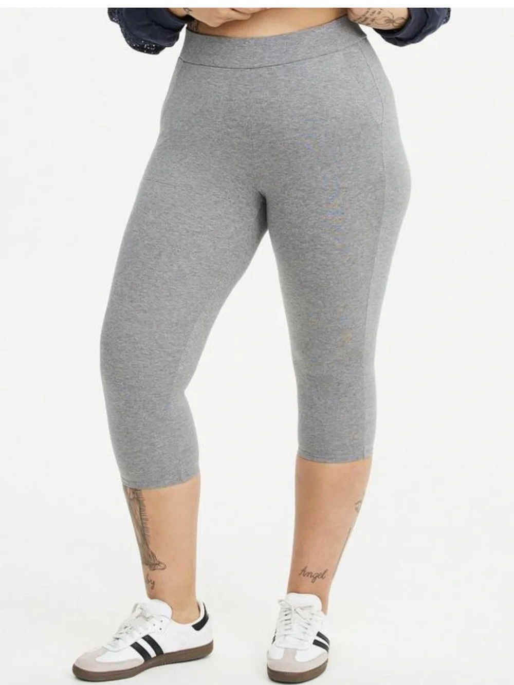 torrid Heather Gray Capri Pocket Leggings D24